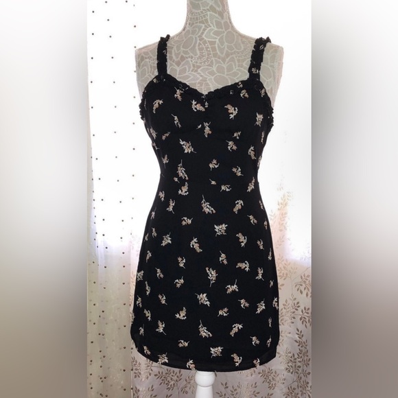 Dresses & Skirts - Emory park Summer Dress / Black With Flowers/